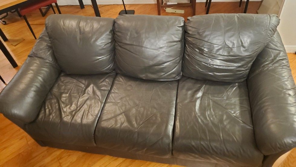 Plummers Scandinavian Design Leather Sofa Couch