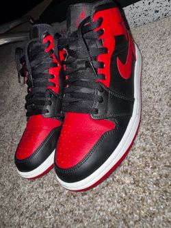 Air Jordan Mids - Black & Red - 8.5