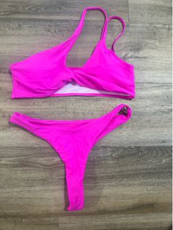 Palmipeta bikini
