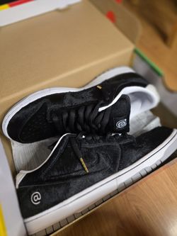 NiKe Dunk SB Medicom Toy SIZE 11 NEW