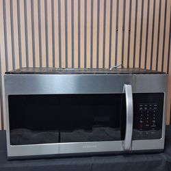 Samsung 30" 1.7 cu. ft. Over the Range Microwave in Fingerprint Resistant Stainless Steel (ME17R7021ES-D-622R)
