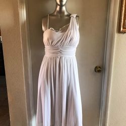 Woman’s White Dress 