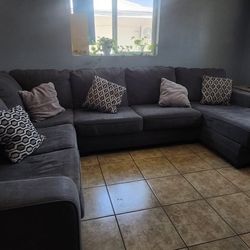 Living Room Couches Smoke/pet Free Home