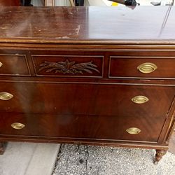 Nice Vintage Dresser $25 For Delivery Milwaukee!!
