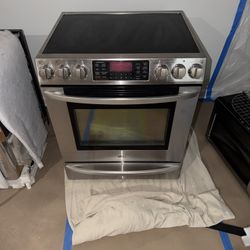 LG ELECTRIC STOVE/OVEN