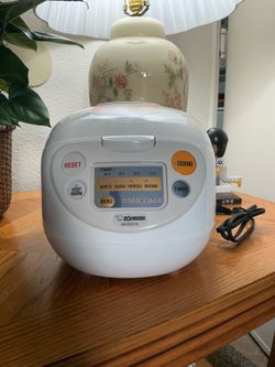 New Zojirushi NS-WXC10 Fuzzy Logic Micom Rice Cooker w/ Manual & Accessories