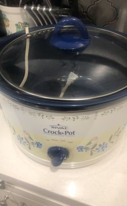 Slow cooker