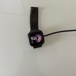 Fitbit Versa 4