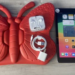 Apple iPad Air 2 (16 GB, 9.7” Retina Display, Touch ID)