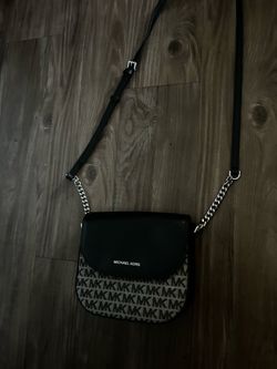 Michael Kors MK Signature Crossbody Bag – Excellent Condition
