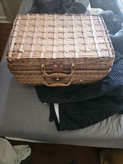 Clean vintage style wicker picnic basket