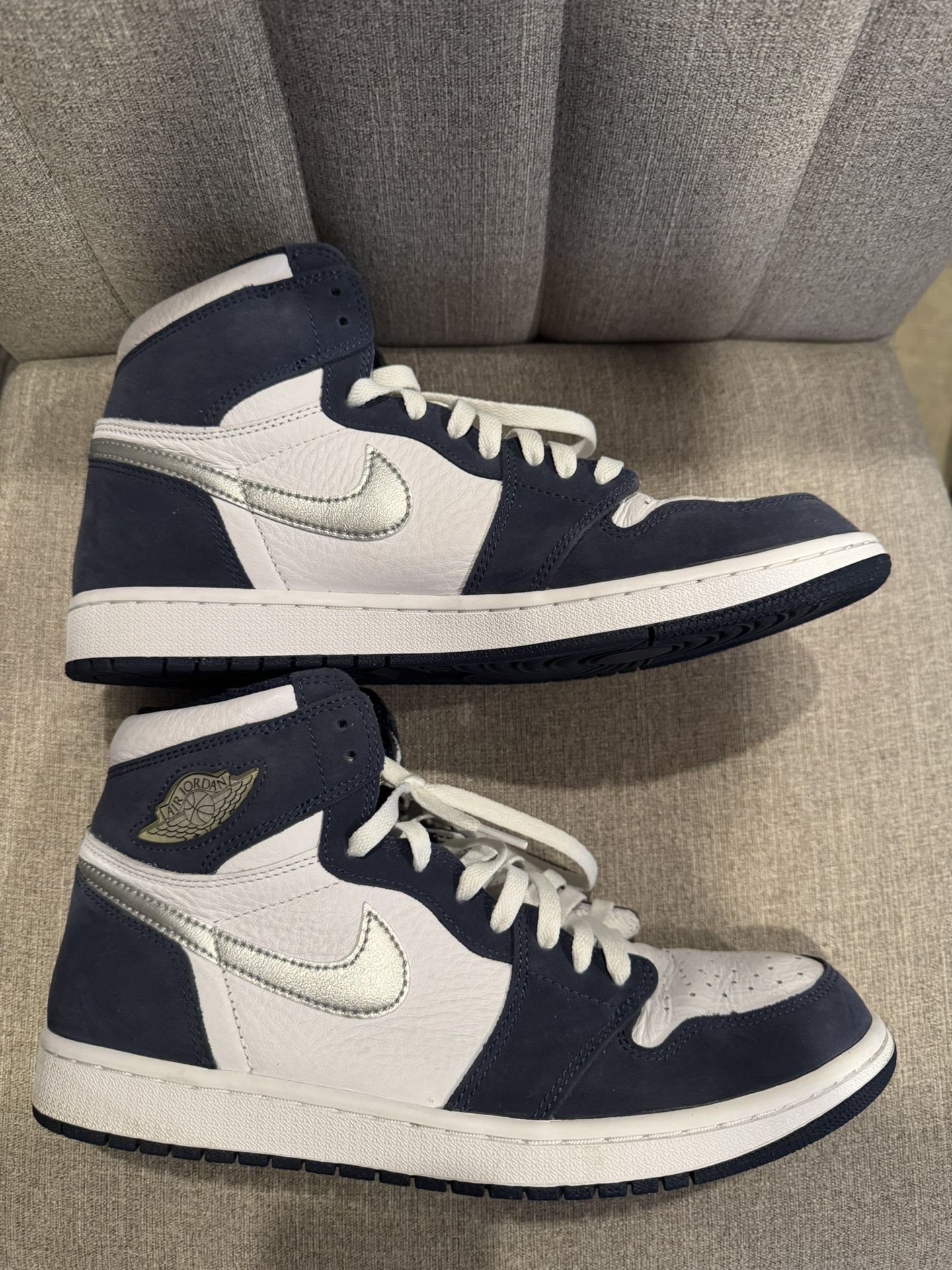 Jordan 1 Retro High Midnight Navy (Size 11)
