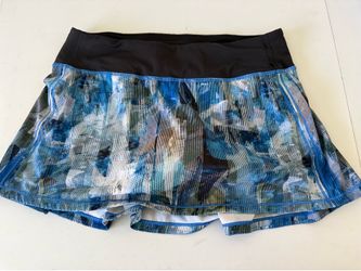 Lululemon skort size 6