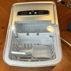 Ice Maker Working