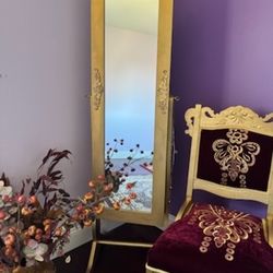Very Beautiful, Gorgeous, Jewellery Mirror With Include Decoration Chair 59 X 15 Measurement For The Mirror