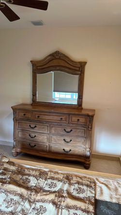 Bedroom furniture / KEViN CHARLES
