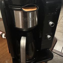 Ninja Hot/Cold Brew System 10-Cups Coffee/Tea Maker
