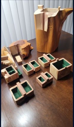 Antique Jigsaw Puzzle Wooden Jewelry Box
Made out of 1 piece of wood