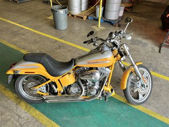 2004 Harley Soft tail FXSTDSE2