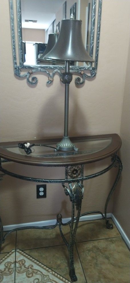 Entry Table Mirror And Lamp