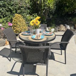Luxury 5-Pc Patio Set - Outdoor Dining Table & 4x Dining Armchairs