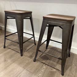 Set Of 2 Counter Barstools 