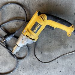 DEWALT Corded Drill, 7.8-Amp, 1/2-Inch, Variable Speed Reversible