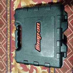 SNAP-ON 44 PC 1/4 DRIVE 6 POINT METRIC/SAE GENERAL SERVICE SET