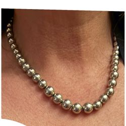 Nice Vintage Monet Silver Tone Graduated Beaded Necklace w/Lobster Clasp-   Perfect style for any occasion    $ 12