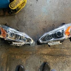 2013-2018 Nissan Altima Headlights