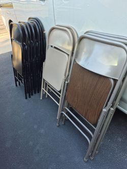 14 metal folding chairs
