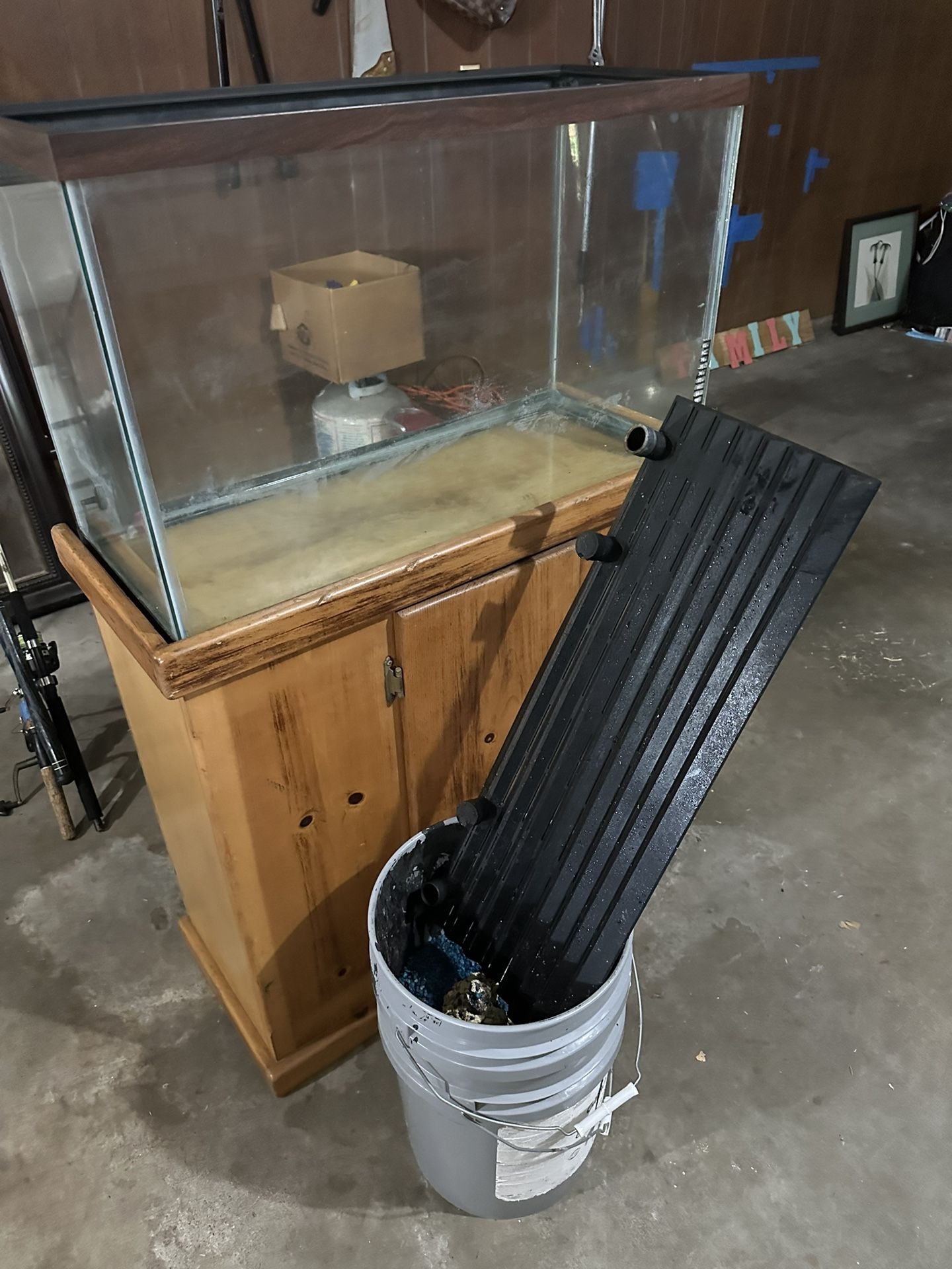 30 Gallon fish tank with stand