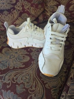 Reebok Women Shoes Size 7.5