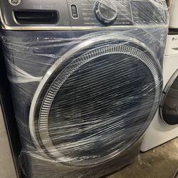 GE Sapphire blue washer front load 5.3 cu ft  like new condition