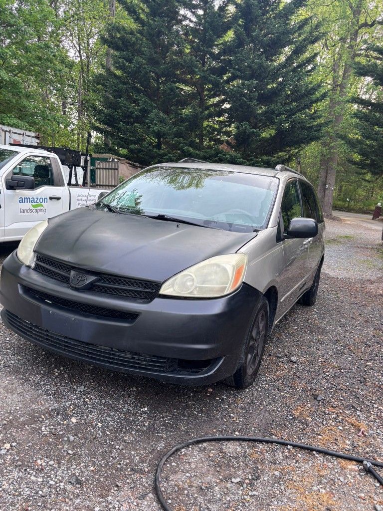 2005 Toyota Sienna