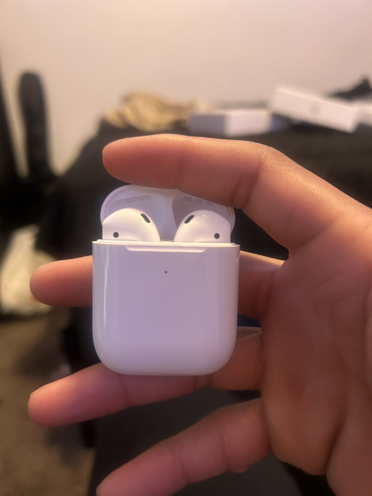 AirPods