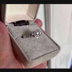 Sterling silver 925 size 8 