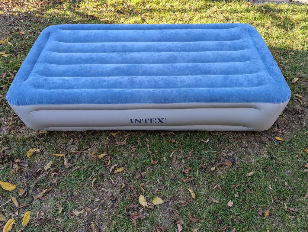 Air Mattress for Sale in New Cumberlnd, PA OfferUp