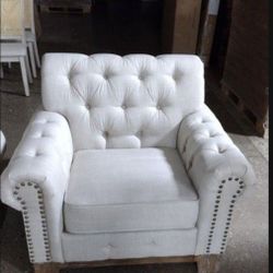 Beautiful Restoration Hardware Tuffted Beige Accent Chair (New)