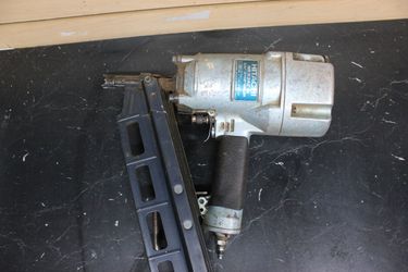 Hitachi Koki NR83A2(s)  Strip Framing Nailer 3 1/4 in Made in Japan
