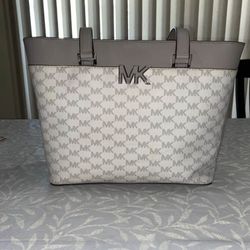 White Michael Kors Purse