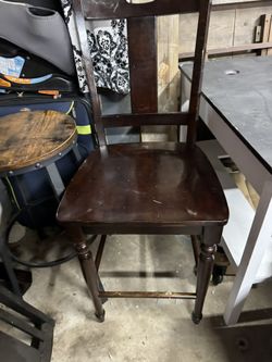 Dinning Room High Chair (4)