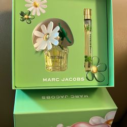 Daisy Wild Perfume