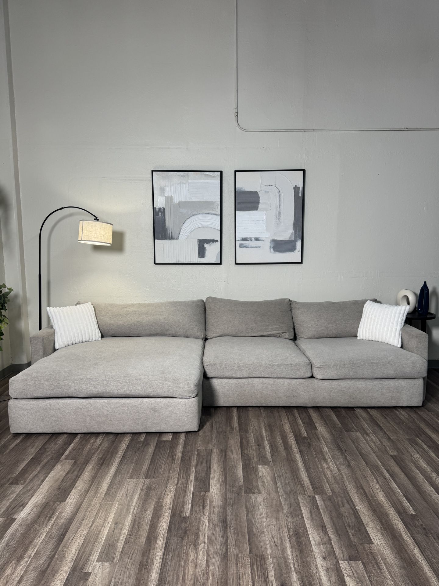 FREE DELIVERY Oversized Sectional Couch