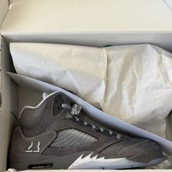 Jordan 5 Wolf Size 13M BRAND NEW