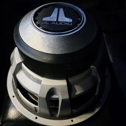 Jl Audio 10"  W6 v2 d4 Subwoofer