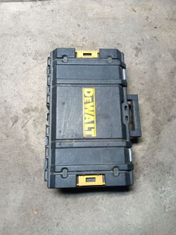 DeWalt tough organizer tool box
