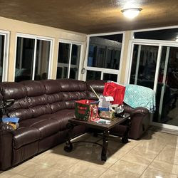 Leather couch For Sale 