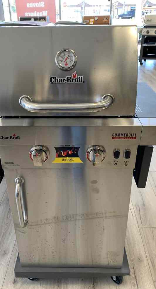 Brand New Char-Broil BBQ Grill! K H9L