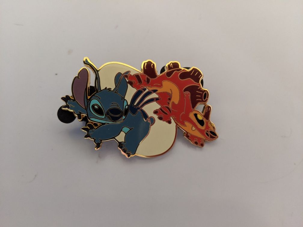 Disney LE 250 Stitch pin